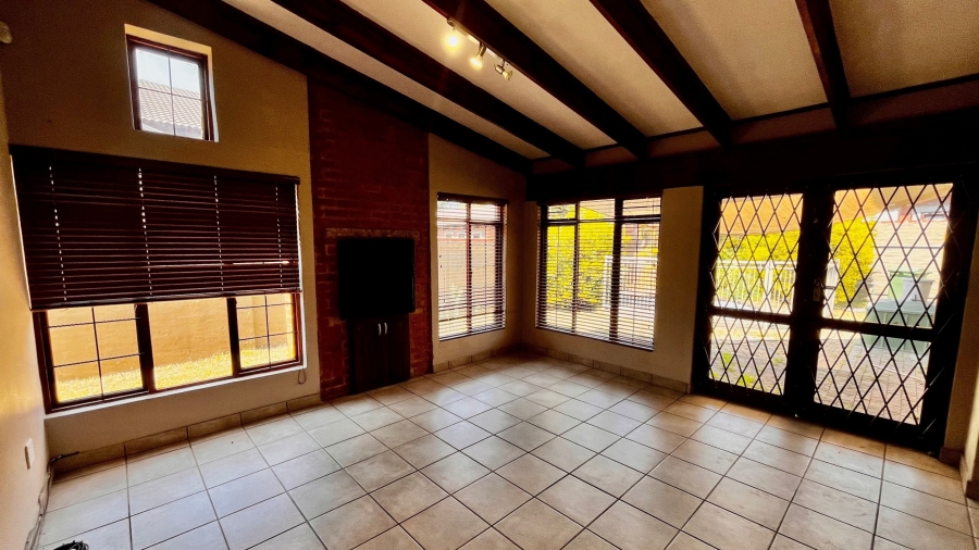 3 Bedroom Property for Sale in Waterval East North West